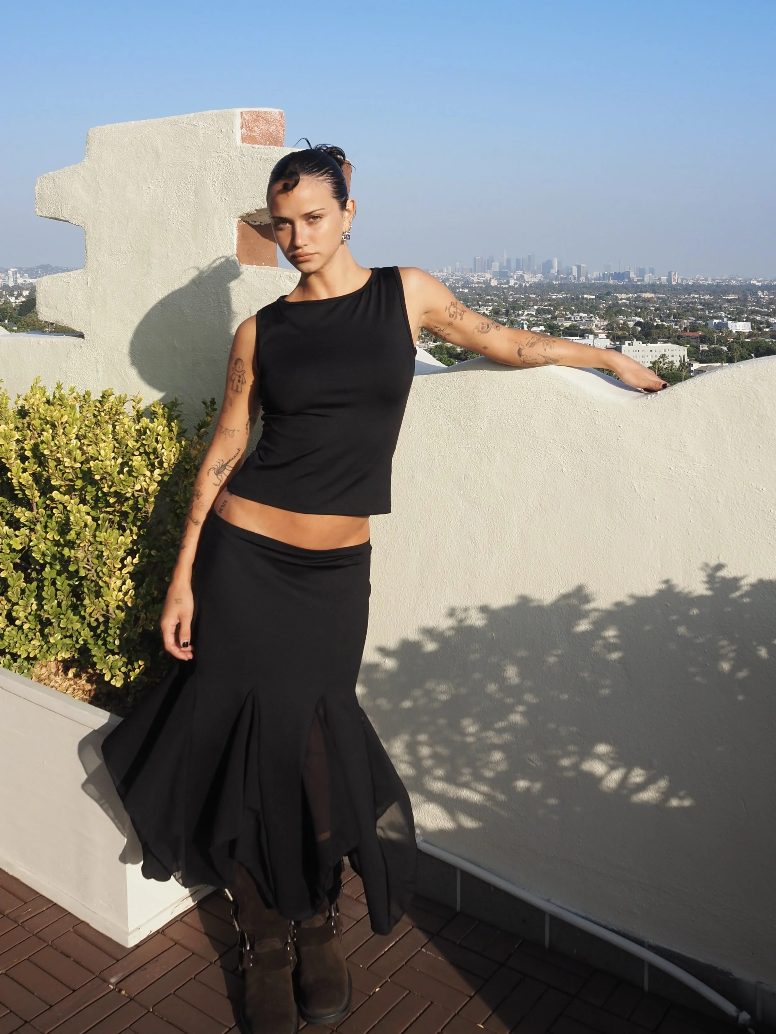 トップス gadid aninom /GIGI BLACK GIGI Top In Black – ANNIBODY